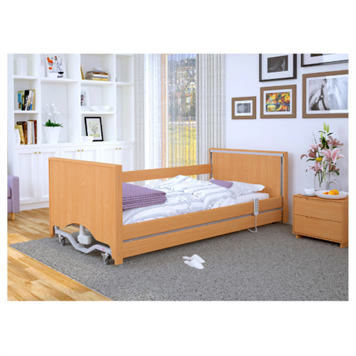 Letto ortopedico elettrico ribassato in legno con base regolabile ruote sponde e alzamalati Taurus Lux Low doghe in legno Otto Bock