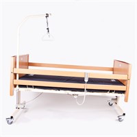 Letto ortopedico elettrico in legno con base regolabile ruote sponde e alzamalati Taurus Lux doghe in legno 420B1=10000 Otto Bock